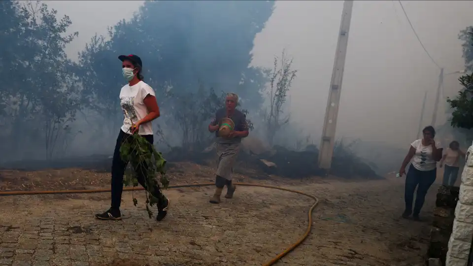 Incêndios: Helicóptero reforçou combate em Vila Pouca de Aguiar