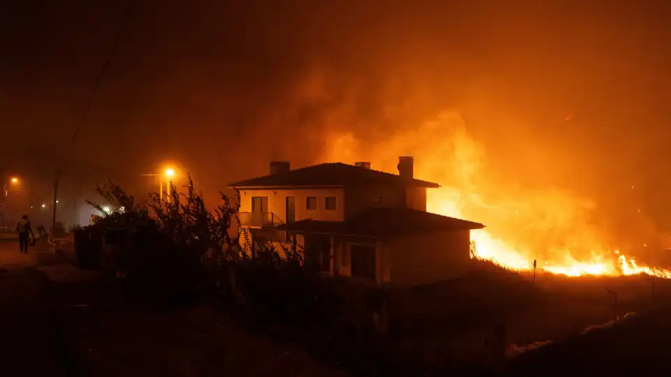 Incêndios. Seguradoras acompanham situação e ativam medidas de emergência