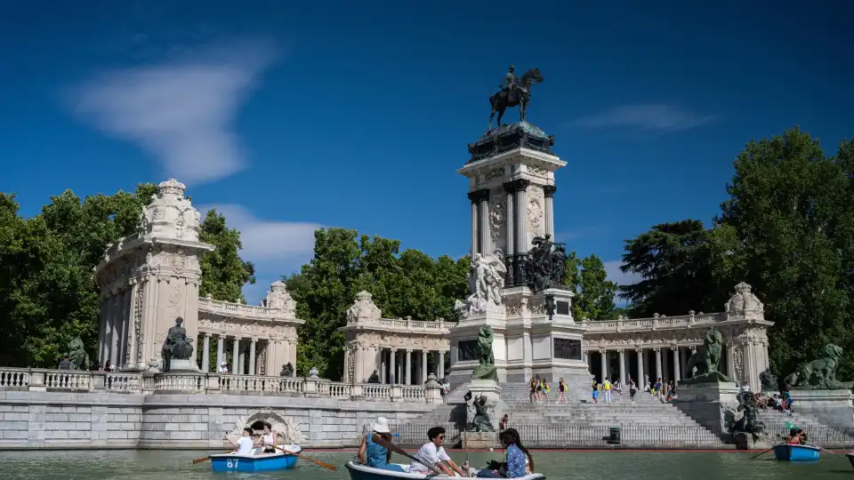 Banco de Espanha melhora previsão de crescimento do PIB este ano para 2,8%