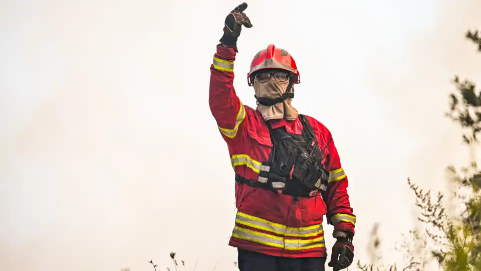 A4 cortada em Penafiel no sentido Amarante-Porto devido aos incêndios