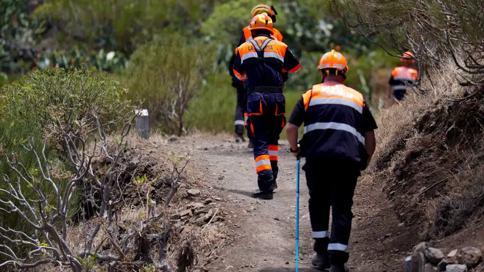 Um morto e um ferido grave em queda de avião de treino em Espanha