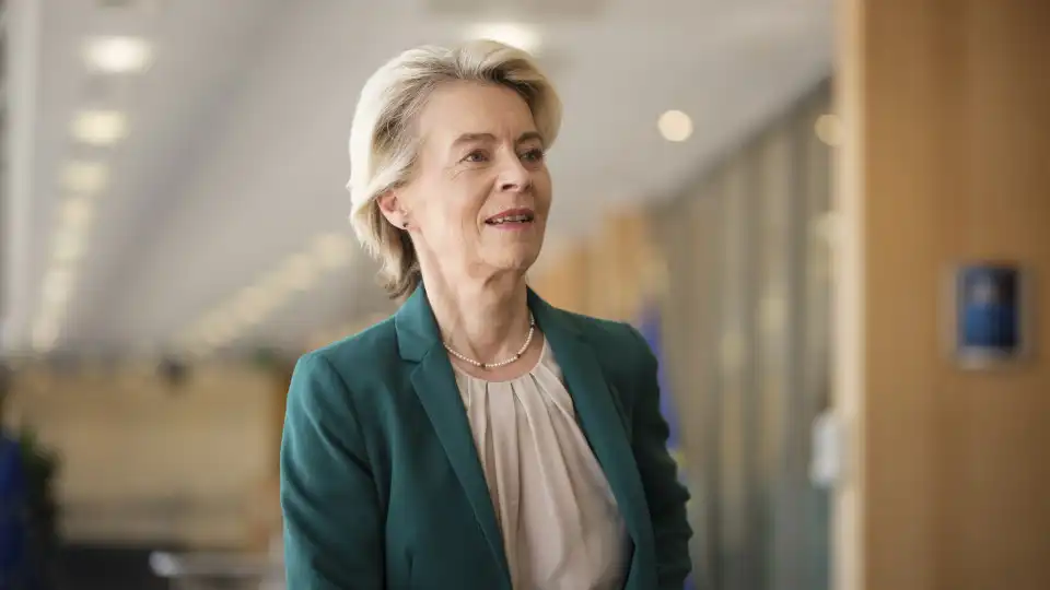 Von der Leyen chega a Kyiv numa altura em que UE prepara novo empréstimo