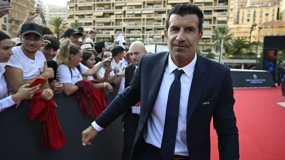 Figo avisa: "Se reduzirem os jogos, os contratos também serão reduzidos"