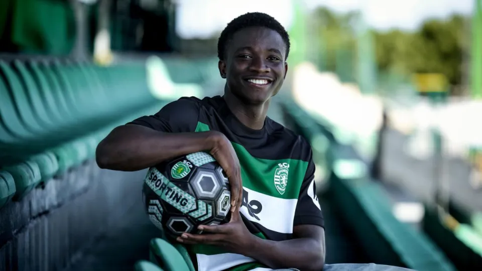 Sporting renova contrato com Micael Sanhá até 2029