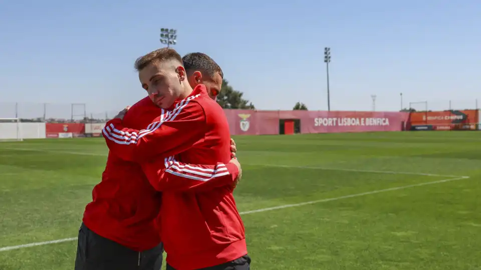 Akturkoglu recorda dia em que assinou pelo Benfica: "As mãos tremiam..."