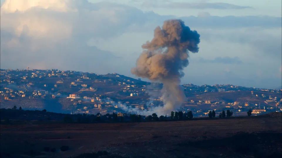 Israel ataca alvos do Hezbollah no leste do Líbano