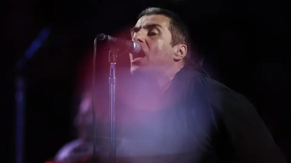 Liam Gallagher ouve críticas à sua voz e acusa fãs de serem "impostores"