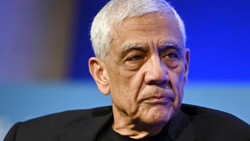 IA vai eliminar empregos e criar "distopia económica", diz Vinod Khosla