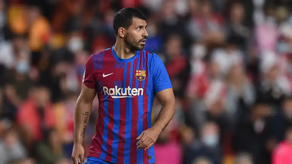 Aguero reclama três milhões de euros junto do Barcelona. Eis o motivo