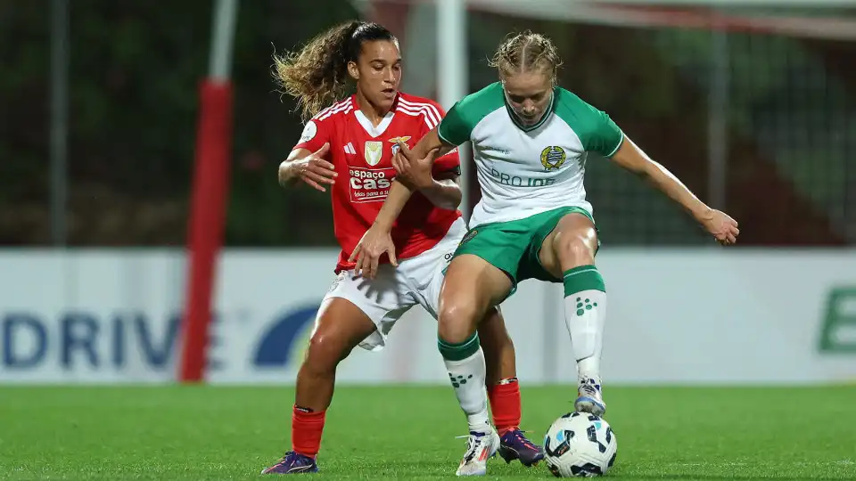 Benfica sofre golo no último minuto e está fora da Liga dos Campeões