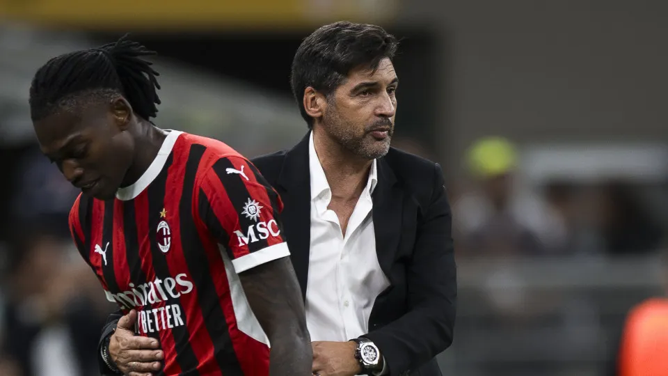 "Masoquismo"? Rafael Leão motiva apelo de ex-AC Milan a Paulo Fonseca