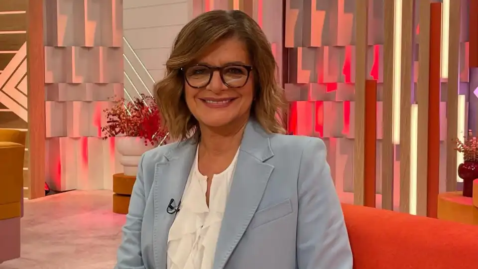 Júlia Pinheiro começa programa a falar do casamento da filha