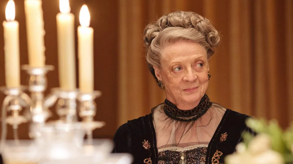 "Bonito adeus". O funeral íntimo de Maggie Smith