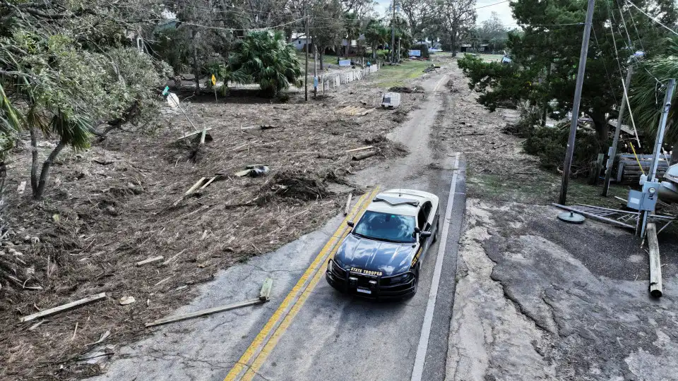 Pelo menos 17 mortos devido à passagem do furacão Helene nos EUA