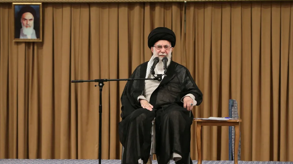 Ali Khamenei, Irão