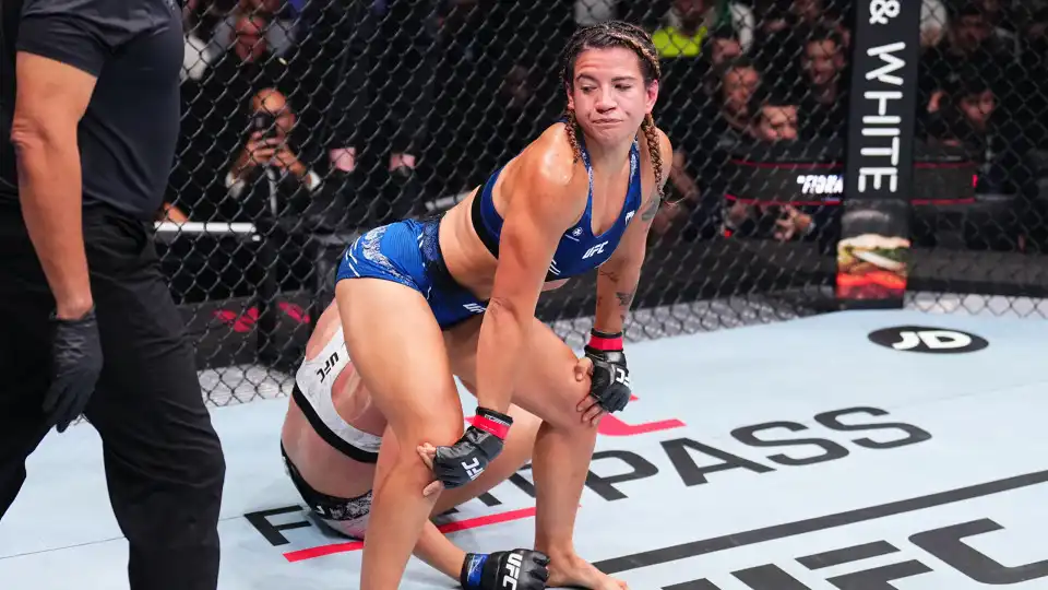 Estrela do UFC vence e festeja com... 'twerk' na cara de adversária