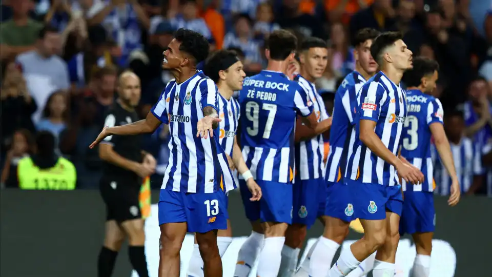 FC Porto procura primeiros pontos em jogo 'grande' com Manchester United