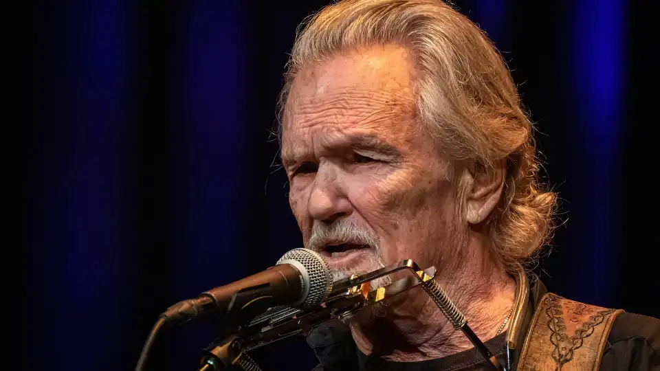 Morreu a lenda country e ator Kris Kristofferson, aos 88 anos