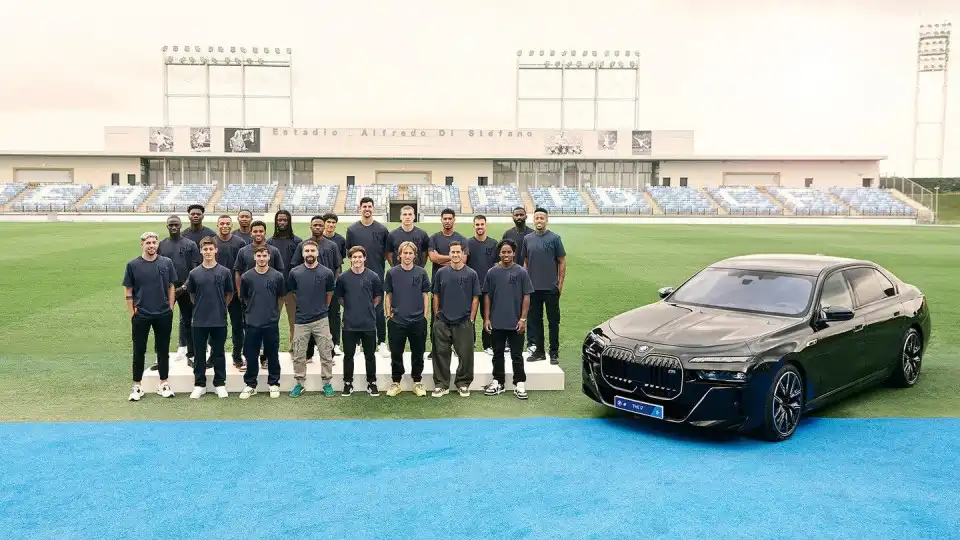 BMW oferece novos carros aos jogadores do Real Madrid. Quais escolheram?