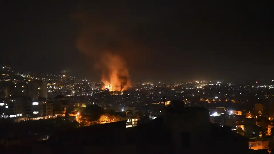 Dois jornalistas belgas feridos em ataque israelita a Beirute