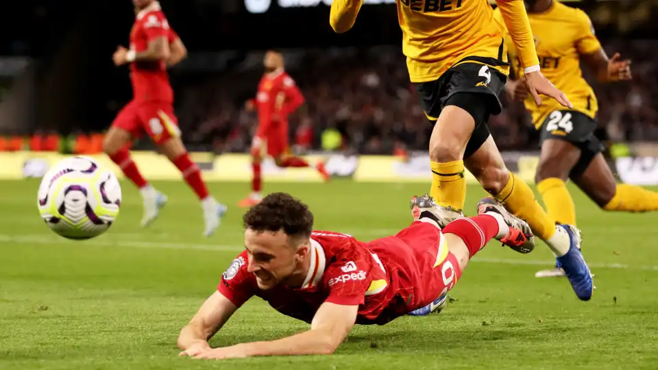 Diogo Jota falha treino do Liverpool e vira incógnita