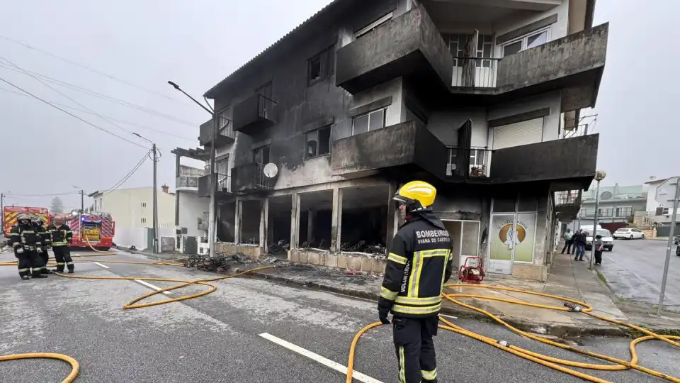 Fogo em oficina de Viana do Castelo faz um morto e um ferido grave