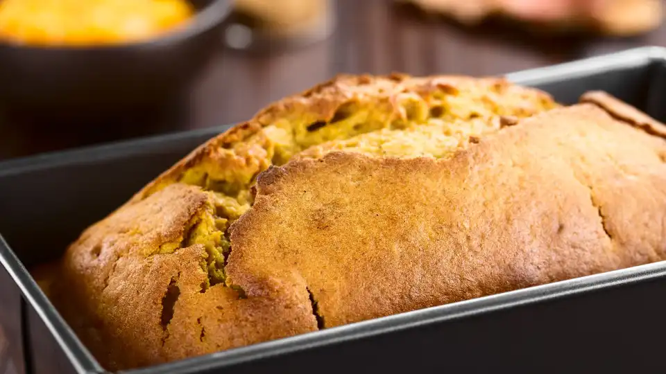 Junte abóbora e laranja para fazer uma receita de pão incrível