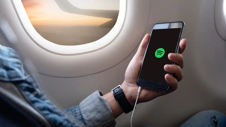 Spotify resolveu um dos grandes problemas de viajar de avião