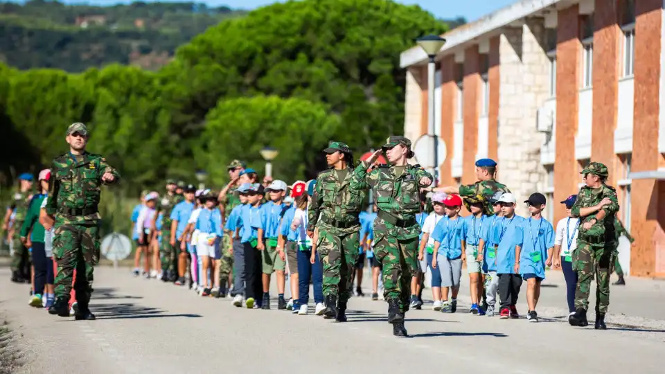 Mais de 130 jovens "vestiram pele de militares" da Força Aérea por 3 dias