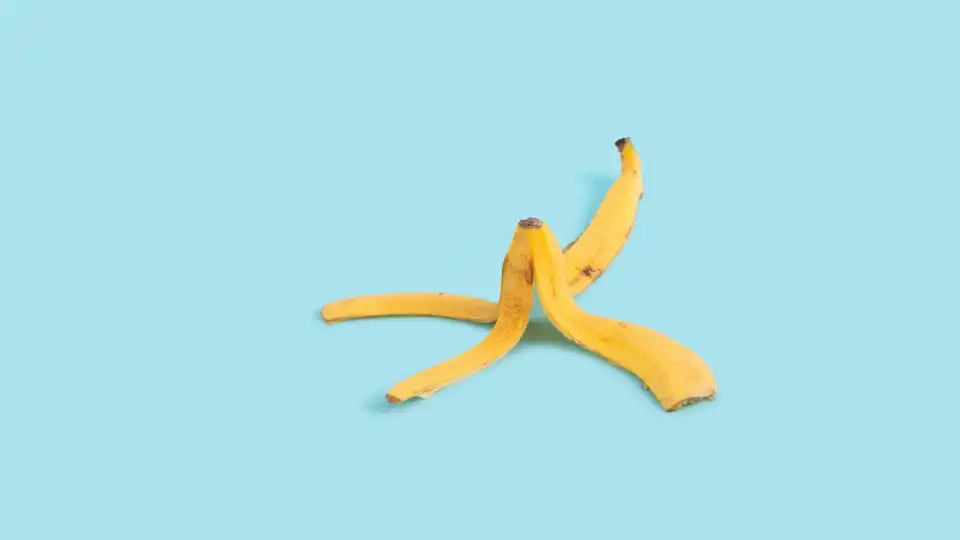 Três formas de usar casca de banana nas limpezas