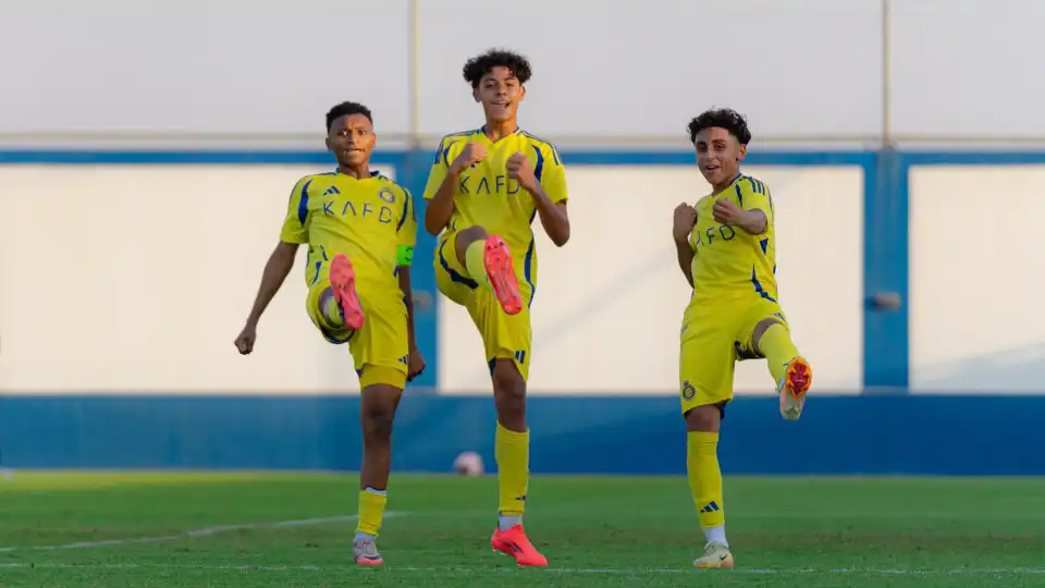 Quem sai aos seus... Filho de Cristiano Ronaldo marca ao Al Hilal sub-15 