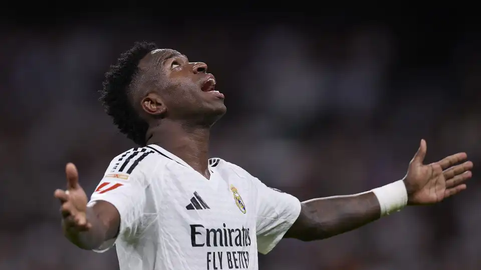 Não é só Dani Carvajal. Real Madrid dá conta de lesão de Vinícius Jr.