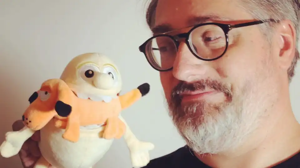 Há 27 anos 'o homem começou a morder o cão': Nuno Markl celebra rubrica