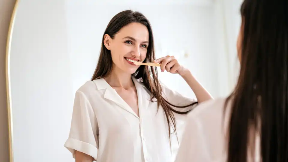 Sujou-se com pasta dos dentes? Não entre em pânico e siga estas dicas