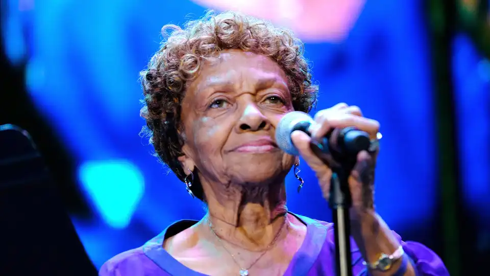 Morreu Cissy Houston, mãe de Whitney Houston