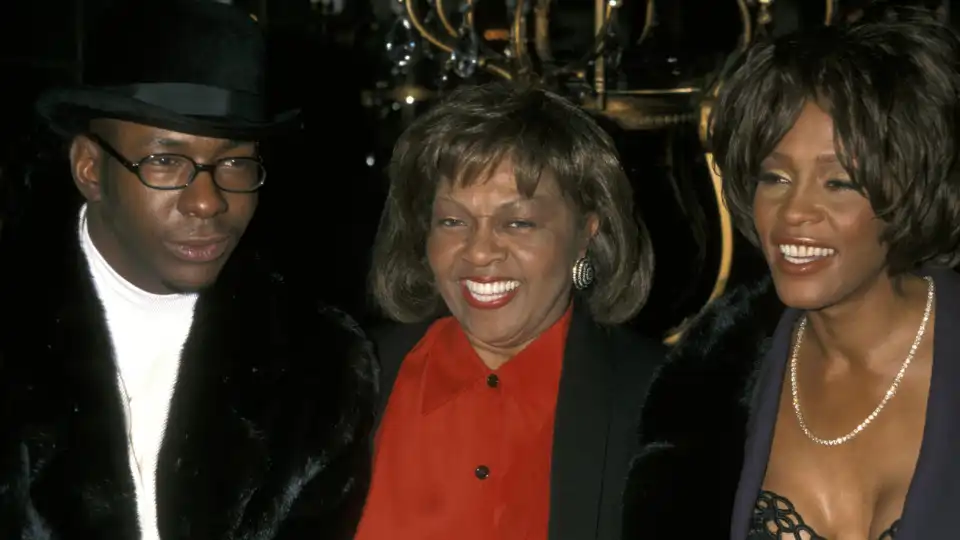 Bobby Brown, ex-marido de Whitney Houston, reage à morte de Cissy Houston