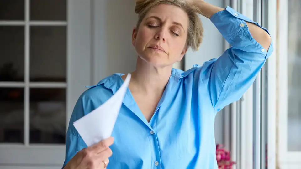 Sinais de que pode estar a entrar na perimenopausa 