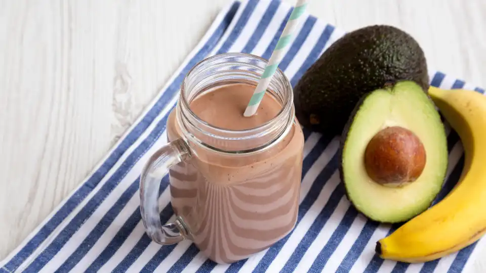 Antes de ir para a cama, passe na cozinha e prepare este 'smoothie'