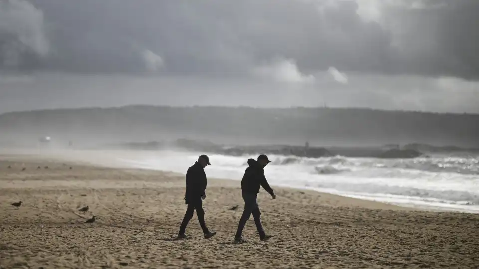 Faro, Beja, Setúbal e Lisboa sob aviso laranja devido à chuva forte