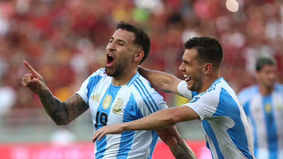 Otamendi marca no empate da Argentina na Venezuela