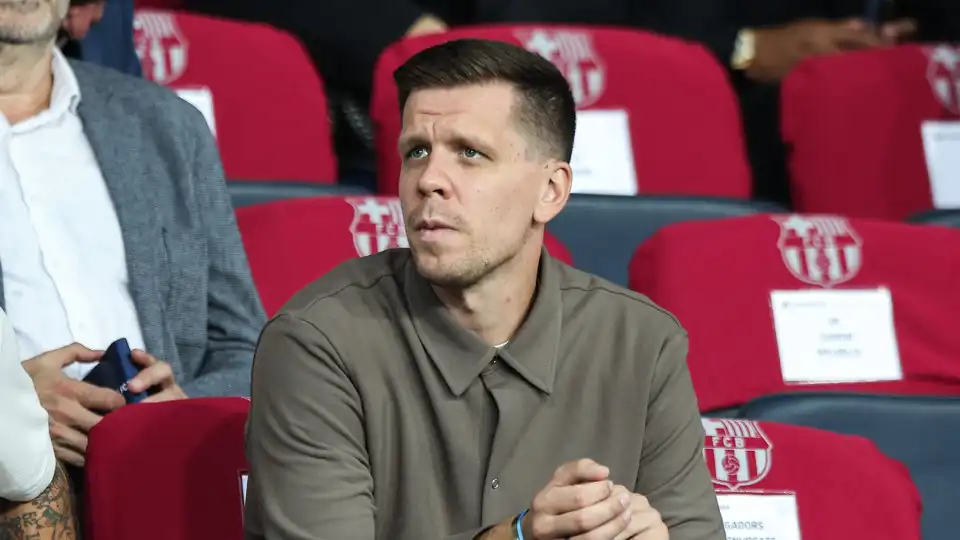 Szczesny admite fazer mais uma época no Barcelona: "Vou pensar nisso"