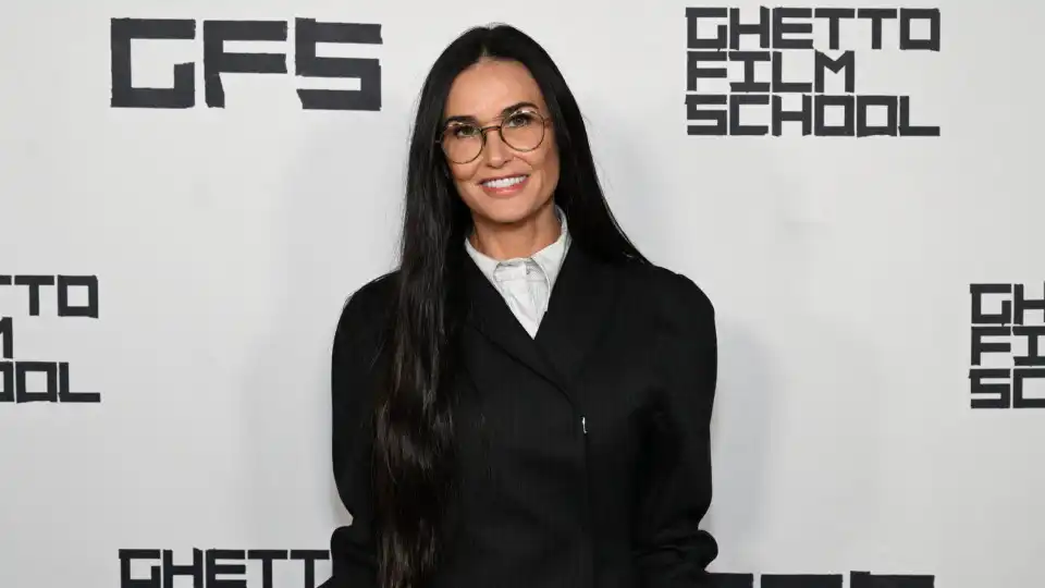 Demi Moore e o look que 'encheu' a passadeira vermelha de glamour