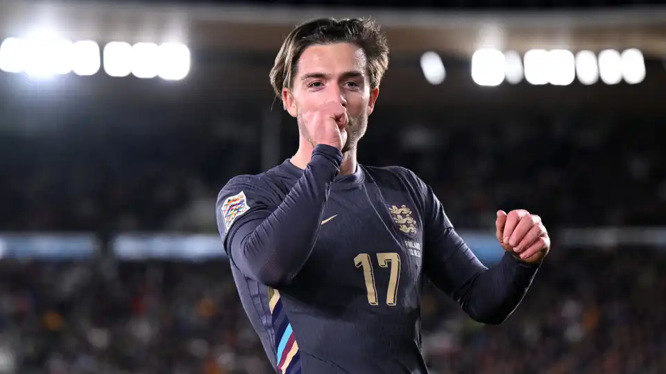 Grealish perde 600 euros no Finlândia-Inglaterra por culpa... de colega