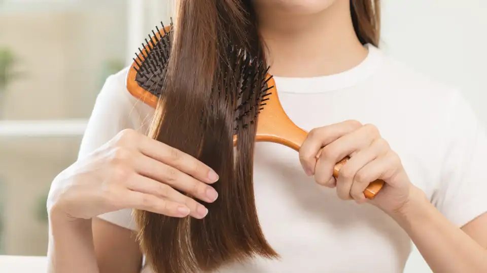 Fortaleça o cabelo e previna a queda com uma infusão de lavanda