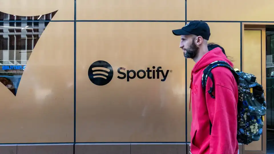 Spotify manterá teletrabalho e diz que trabalhadores "não são crianças"