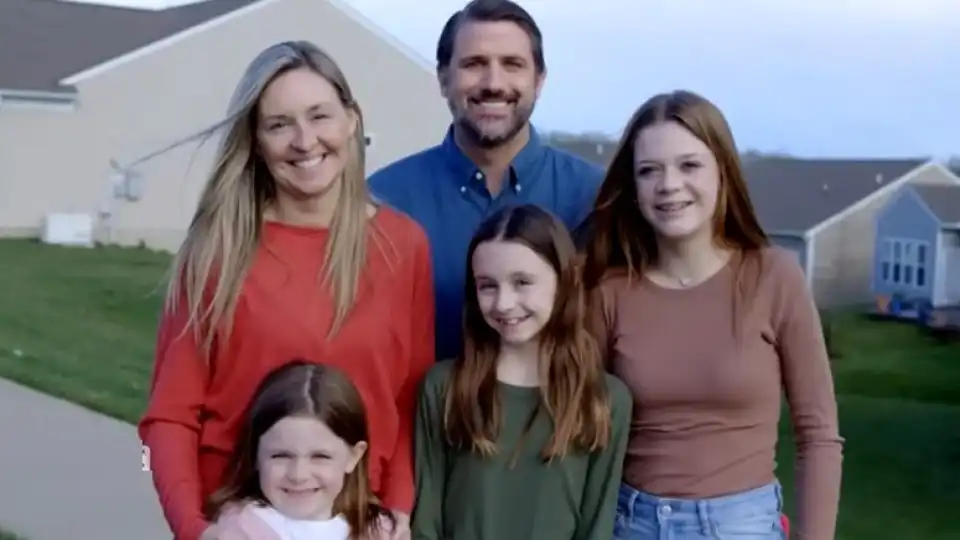 Candidato republicano partilha vídeo com família... que não é sua