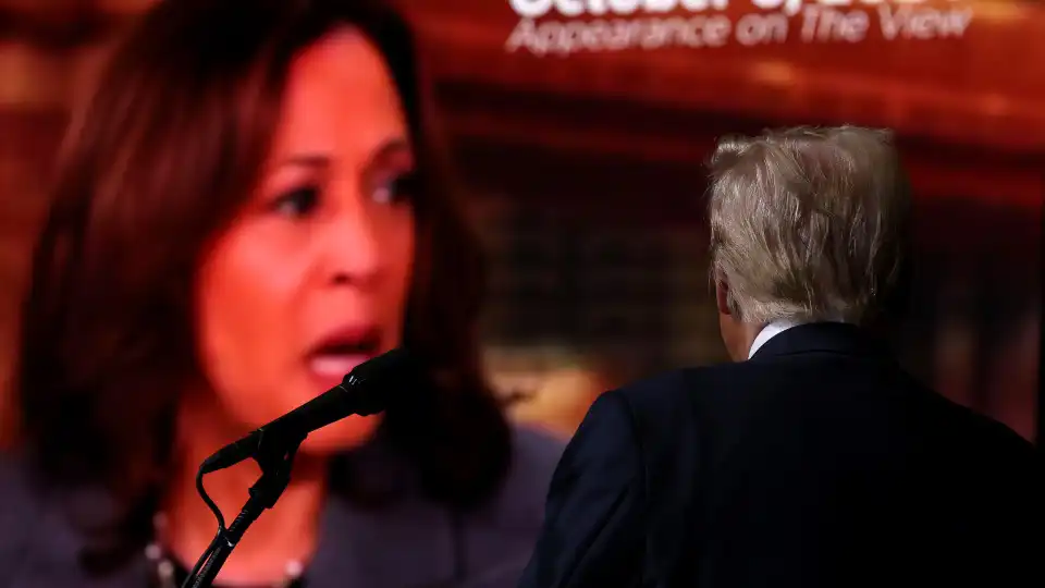 Campanha de Trump pede a Harris que condene comentários de Biden