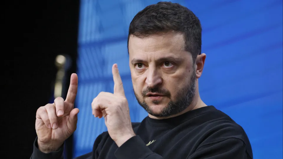 Zelensky em Budapeste na 5.ª-feira para cimeira