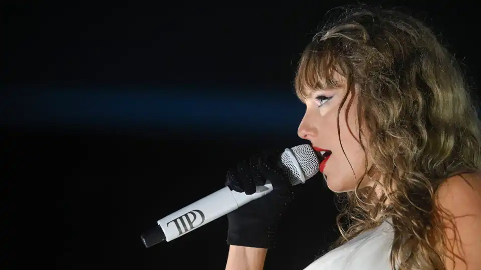 Um livro, um CD e um vinil! Taylor Swift termina digressão em grande