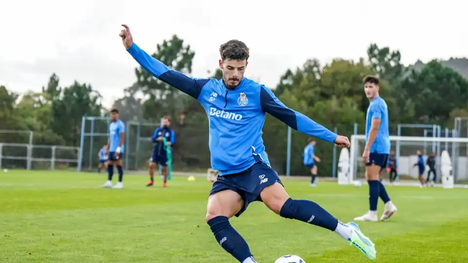 FC Porto prepara visita ao Sintrense com cinco ausências